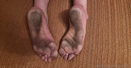 ladsfeetfree topless onlyfans