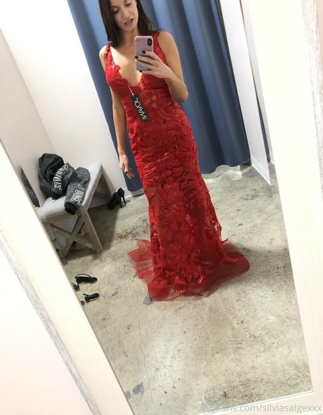 silviasaigexxx onlyfans leaked