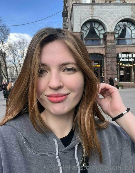 felicia baby only fans pics