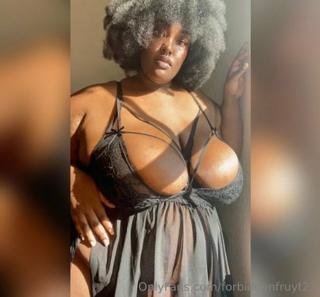 forbiddenfruyt23 only fans pictures