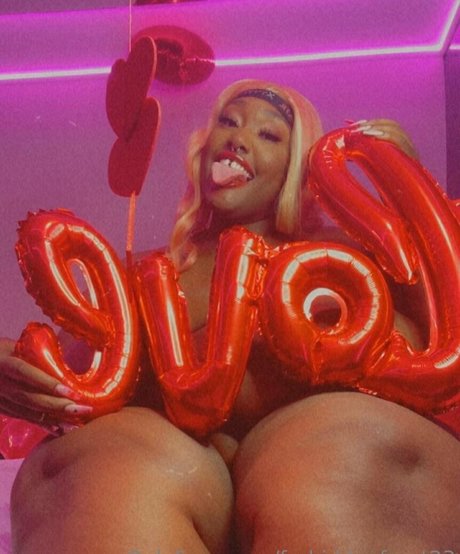 forbiddenfruyt23 leaked onlyfans pictures