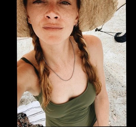 Emily Wickersham new leaked onlyfans