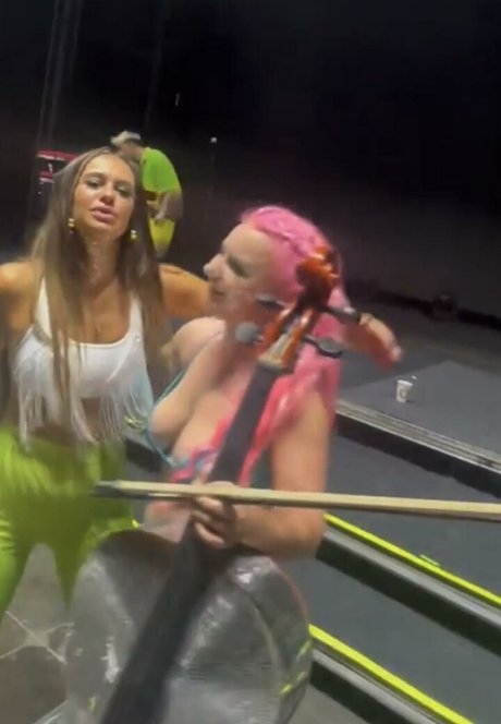 Grace Chatto onlyfans model photos