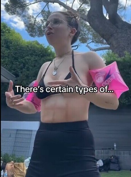 Esther Povitsky onlyfans pics leaked