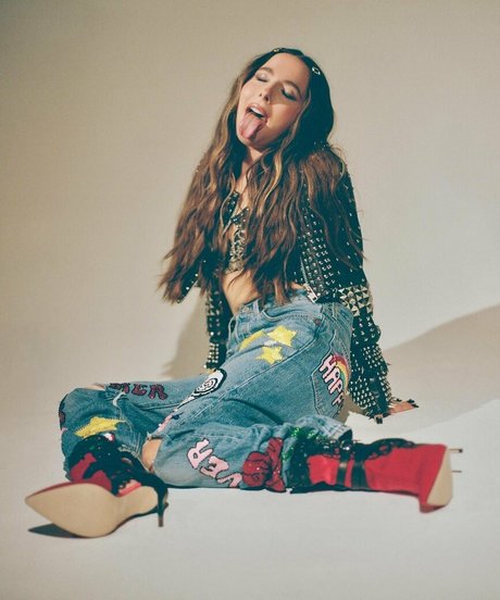 Esther Povitsky onlyfans leak nudes