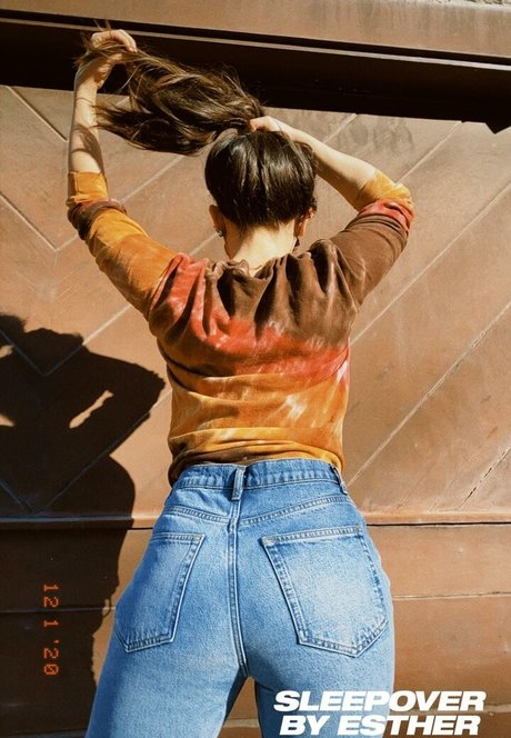 Esther Povitsky leaked onlyfans nudes