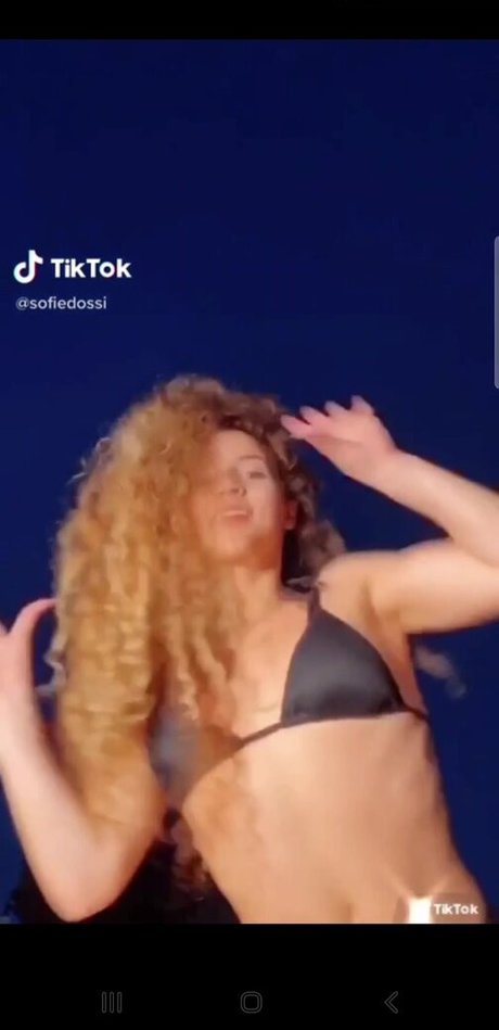 Sofie Dossi porn onlyfans leak