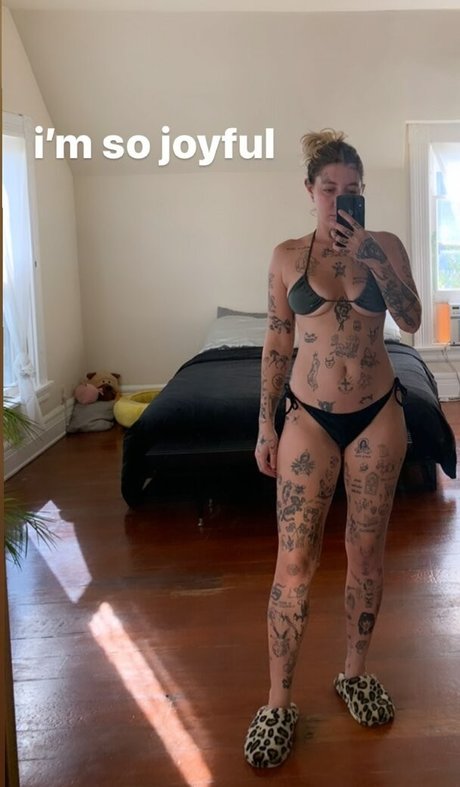 Velvetears nudes only fans