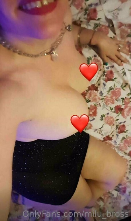 milu bross  self-portrait