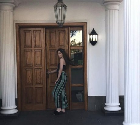 Elise Clayton leaked only fans nudes