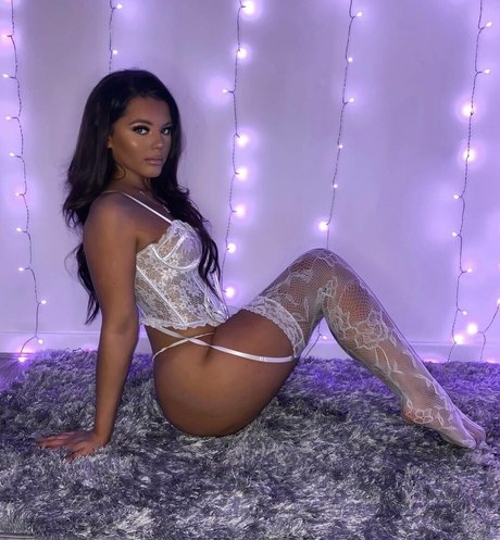 Elise Clayton onlyfans free