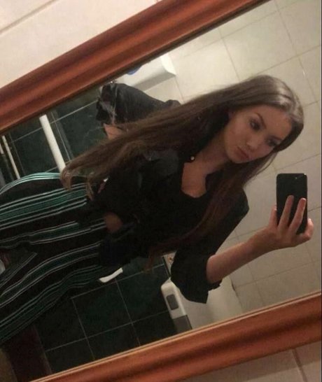 Elise Clayton onlyfans sex