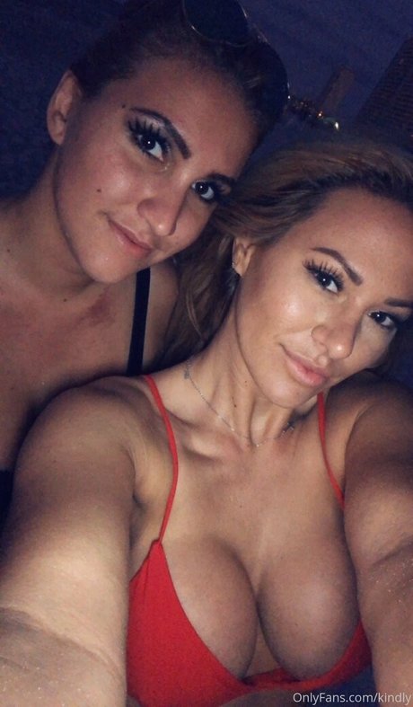 lesbian seduction onlyfans sexy naked self-portrait