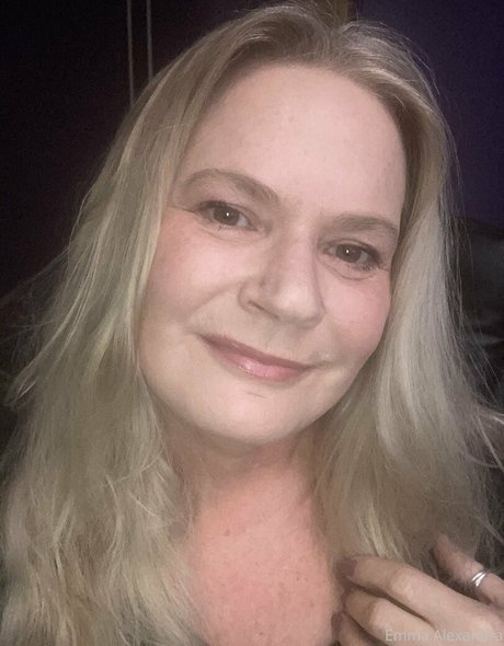 uniquilyyours only fans naked