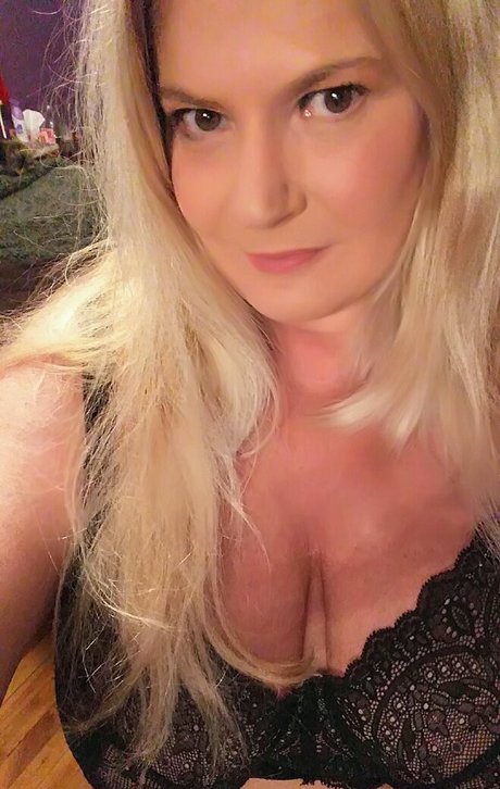 uniquilyyours onlyfans leak