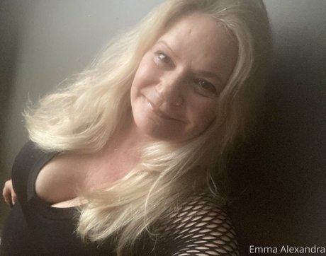 uniquilyyours leaked naked onlyfans