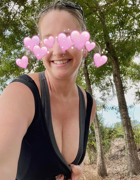 lizmyth onlyfans nudes leaked