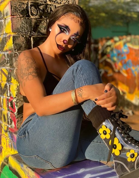 rollsroycebarbie onlyfans model photos