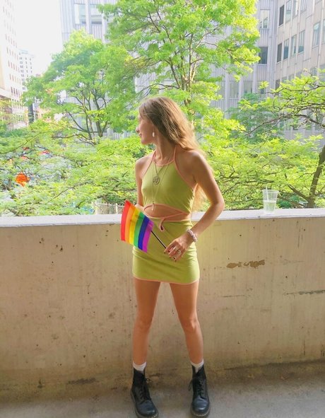 Savannahnrmn naked onlyfans pics