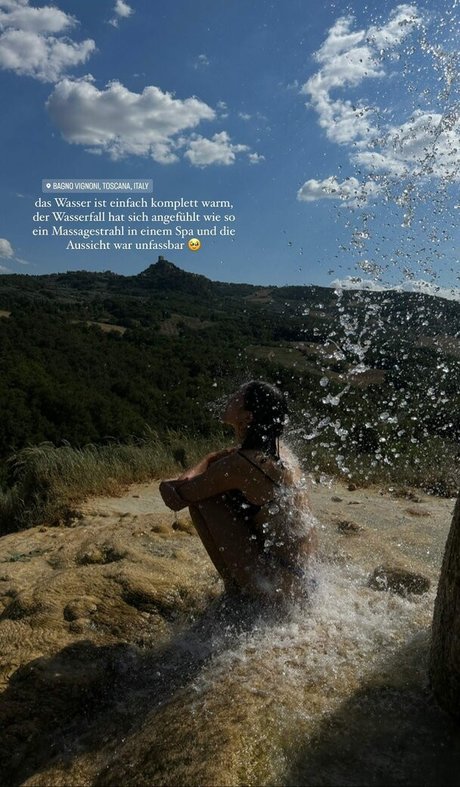 Shanti Tan onlyfans page