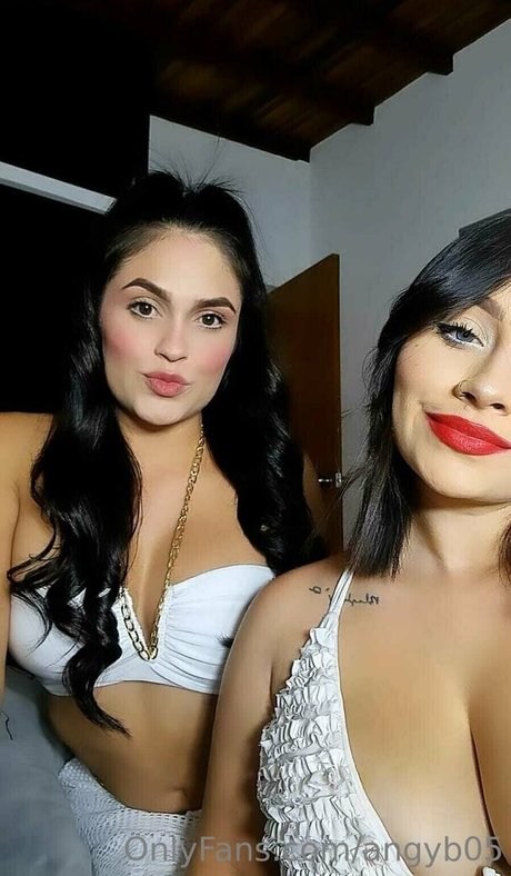 angyb05 only fans naked