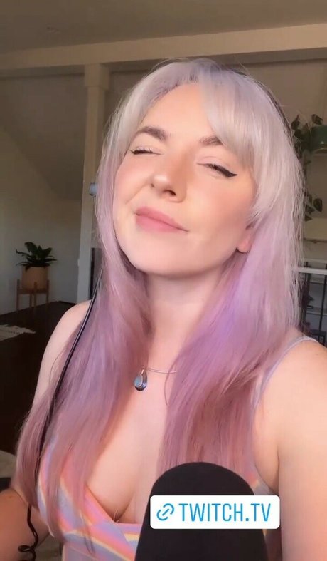 Mary Kish onlyfans lean