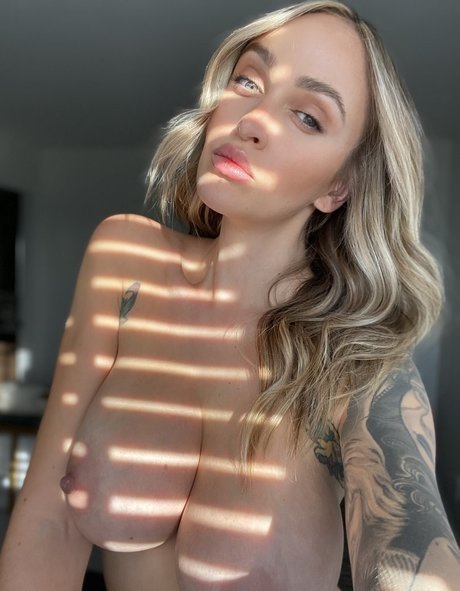 Alyssa Barbara onlyfans leaks porn