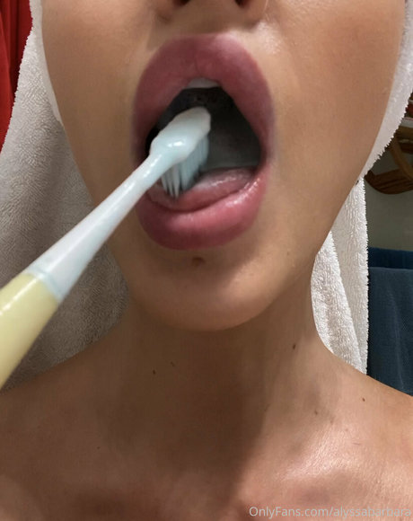 Alyssa Barbara onlyfans leakd