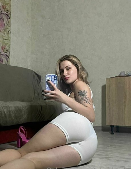 tati blonde onlyfans pic