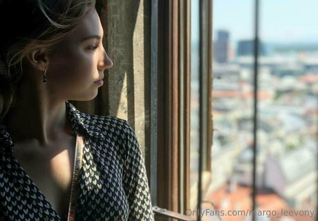 margo leevony topless onlyfans