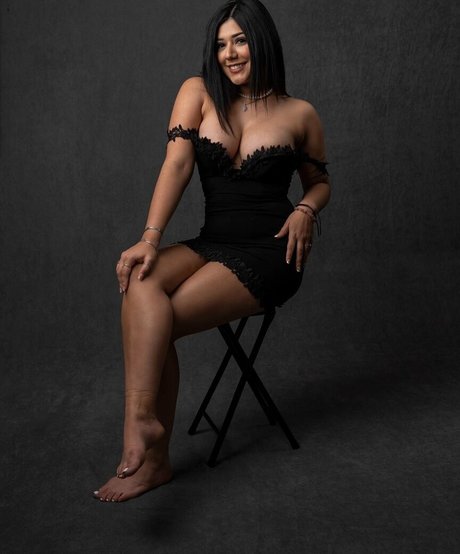 Juanita Barragan is on onlyfans