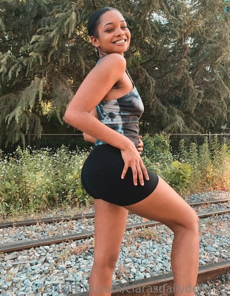 ciarasdailydelights onlyfans x