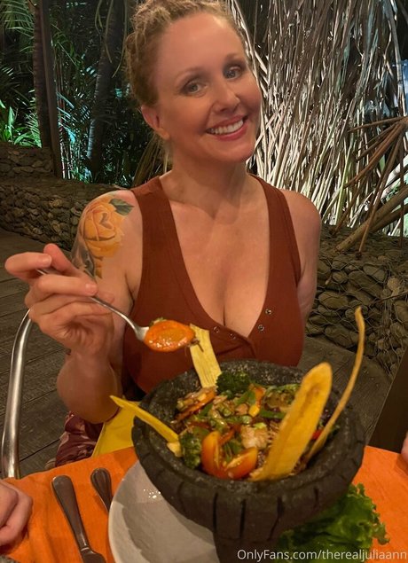 TheRealJuliaAnn porn onlyfans leaks