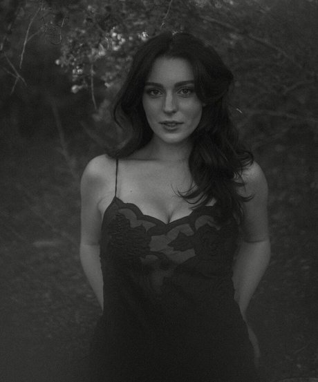 Taya Miller naked onlyfans pics