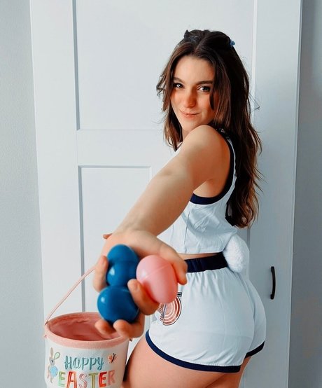 Taya Miller nsfw onlyfans