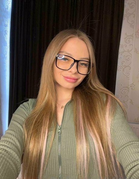 vladaberry xxx onlyfans