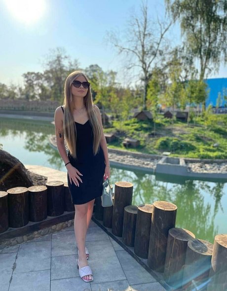 vladaberry onlyfans nsfw