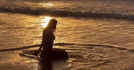 Natalie Roser onlyfans strip tease