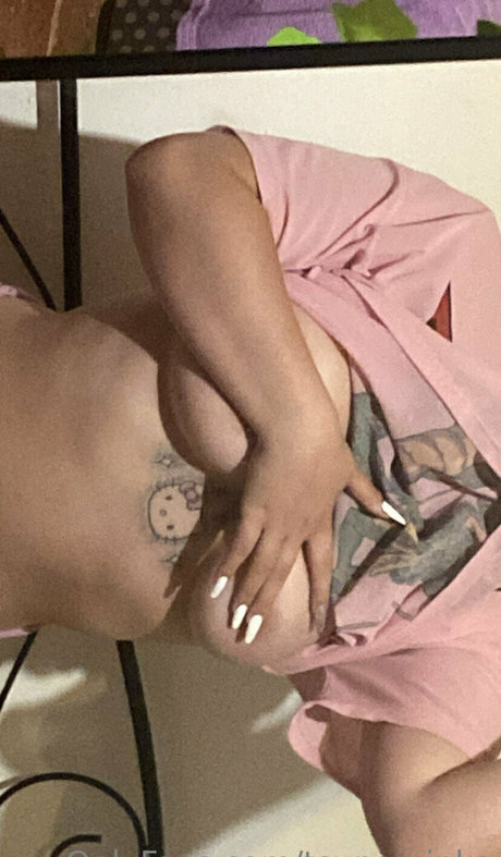 tsunaminka naked onlyfans pics