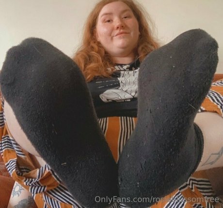 rosieblossomfree onlyfans nude