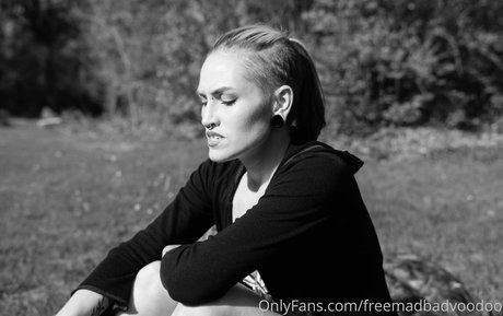 freemadbadvoodoo ass onlyfans