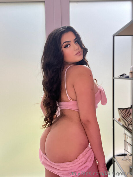 laila gomez  gallery