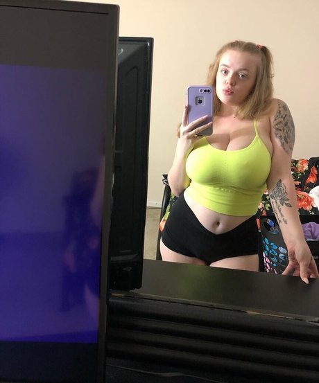 bald pussy onlyfans nude snapshot