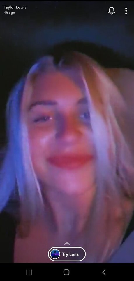 playwithtayyy onlyfans model images