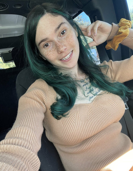 eeveebeesolo onlyfans naked leaks