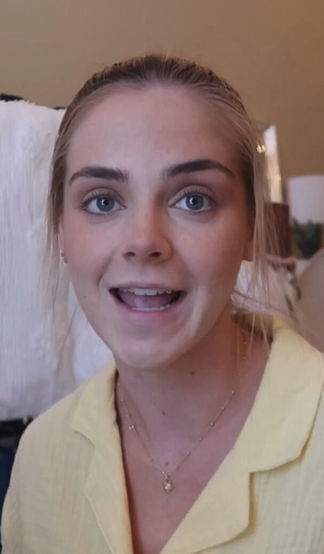 Lauren Mae onlyfans model