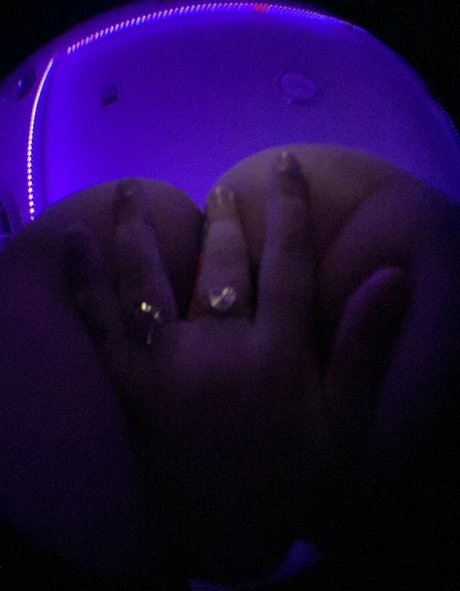 lesbian kissing onlyfans sexy naked depiction