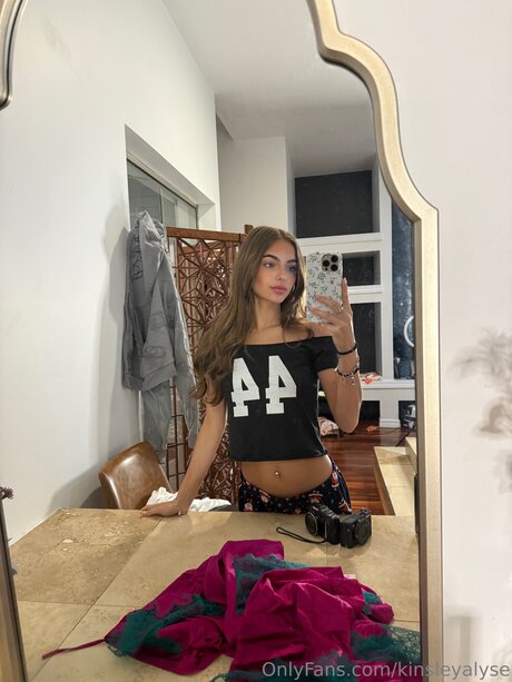 kinsleyalyse nude onlyfans porn