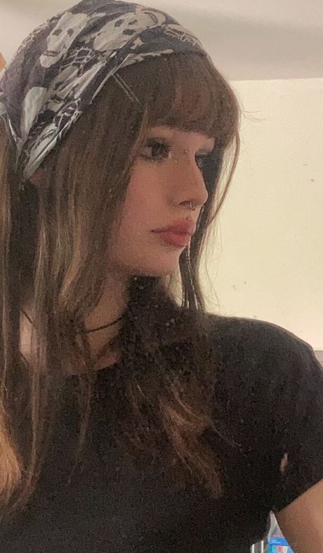 The slutty grunge only fans leaks