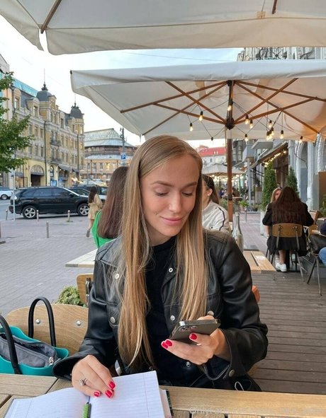 lingerie babe onlyfans beautiful naked photo